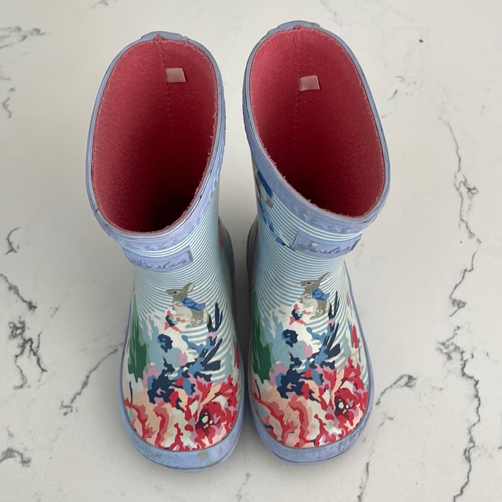 Toddler rain boots. Baby welly print. By joules clothing brand in Europe.